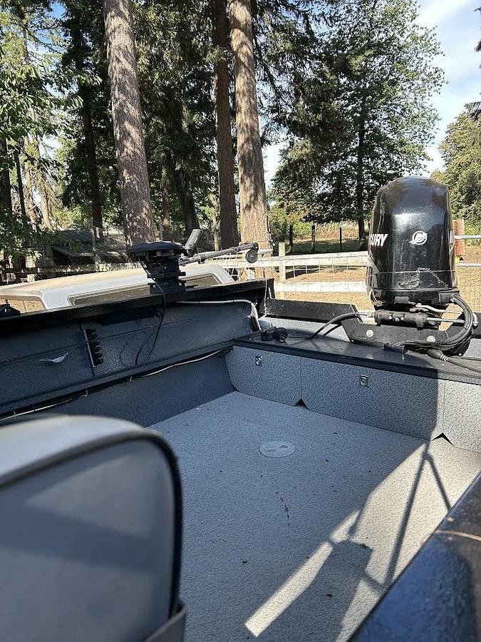 Used 2009 Alumaweld Stryker Fishing Boat