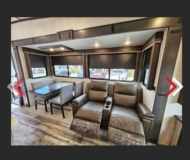 Used 2022 Keystone Montana 331RL