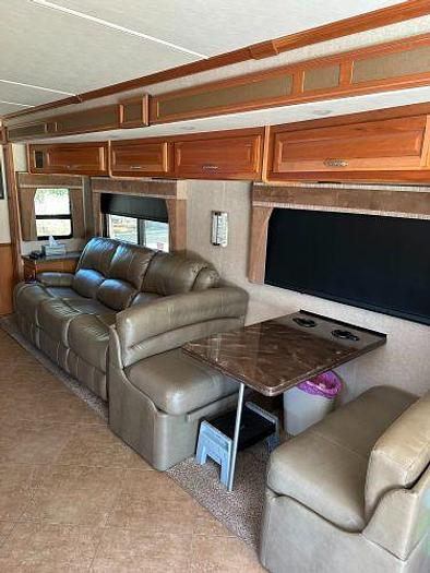 Used 2015 36' Fleetwood Bounder 35K