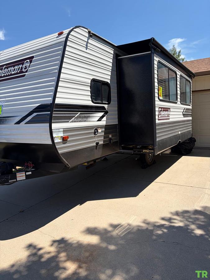 Used 2023 Dutchmen Coleman Lantern LT