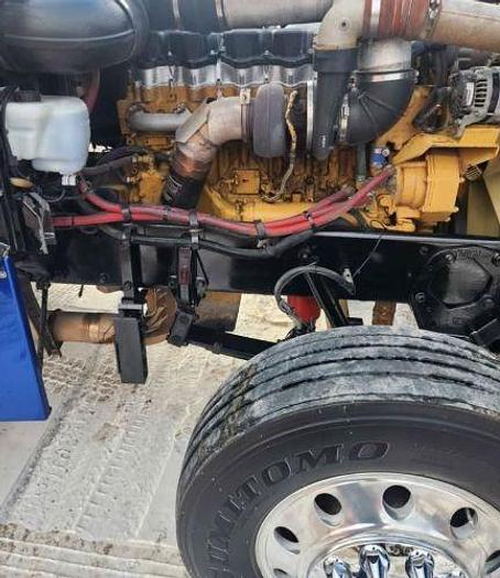 Used 2004 Peterbilt 379