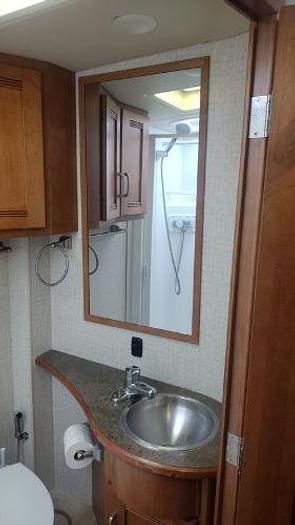 Used 2016 Itasca Cambria 27K