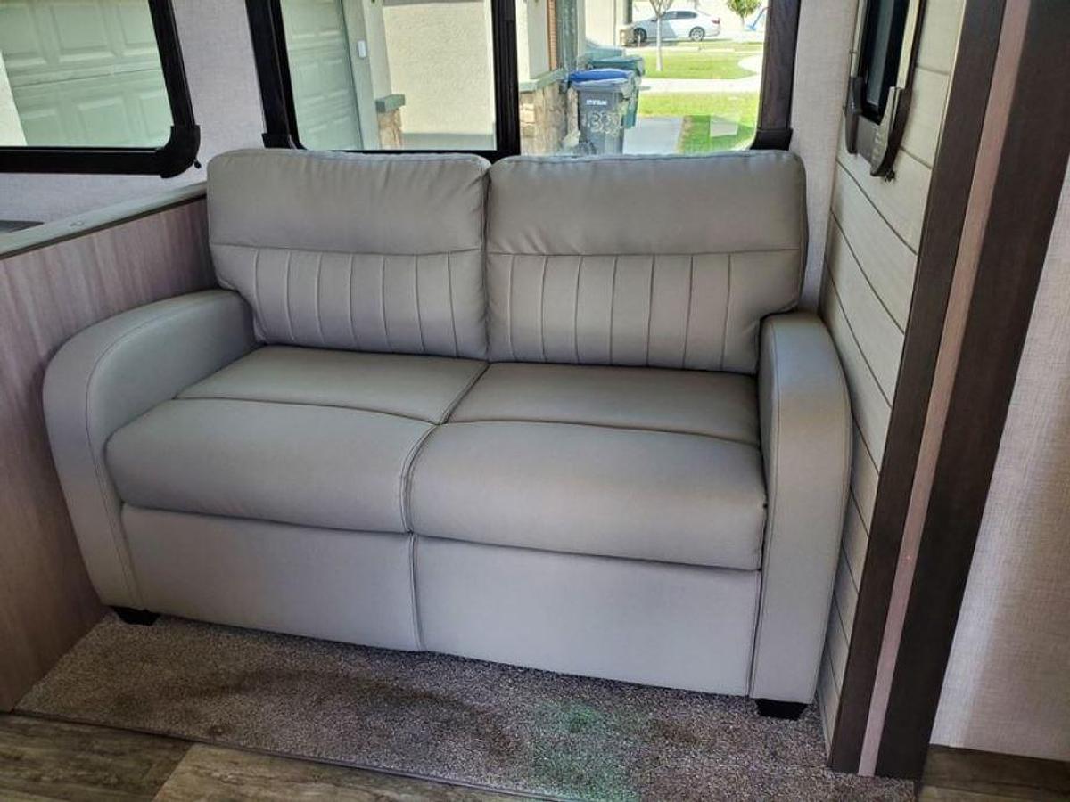 Used 2021 CrossRoads Sunset Trail 289QB