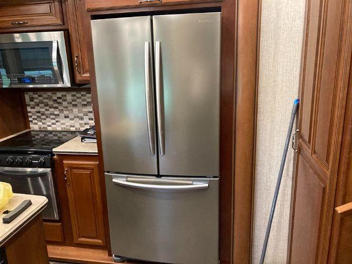 Used 2017 Crossroads Redwood Sequoia M-38KGKS