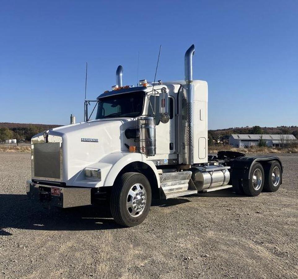 Used 2020 Kenworth T800