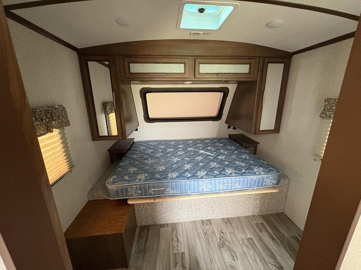 Used 2020 Keystone Cougar M-27 RES