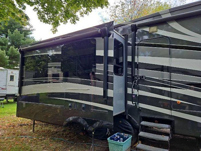 Used 2016 Redwood RW38RL