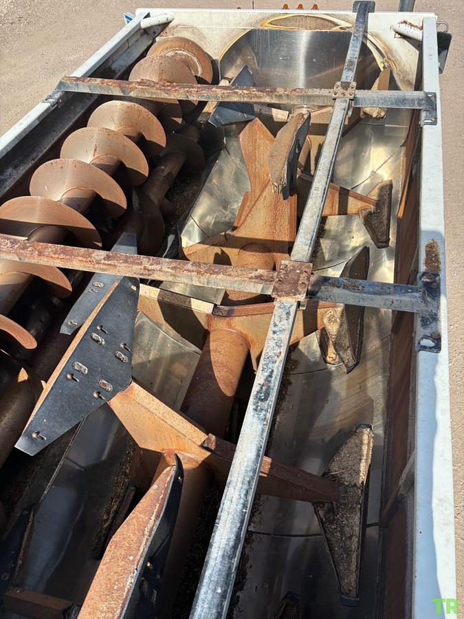 Used 2017 Roto-Mix 620-16XD Commercial Feed Mixer