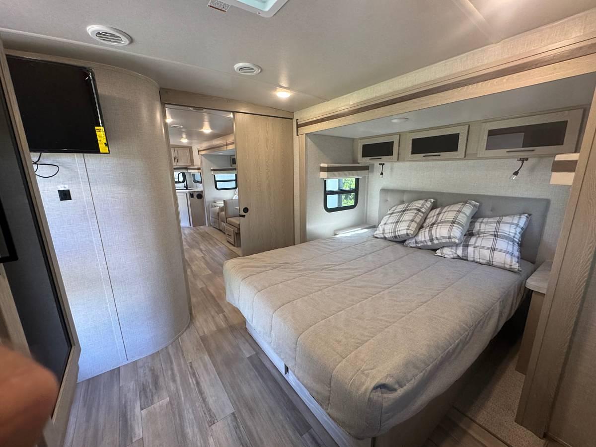 Used 2023 Rockwood Ultra Lite Travel Trailer