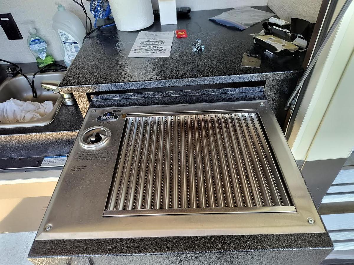 Used 2019 Jayco North Point 37BHFS