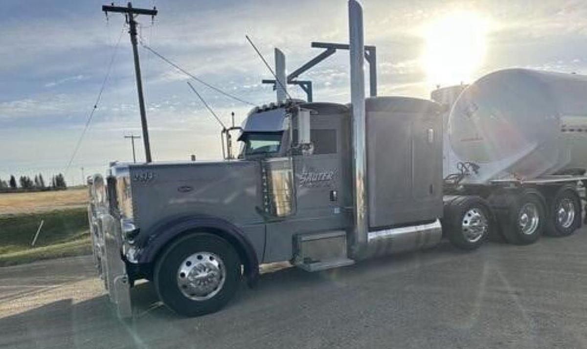 Used 2013 Peterbilt 389 Glider