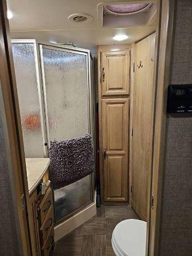 Used 2016 Redwood RW38RL