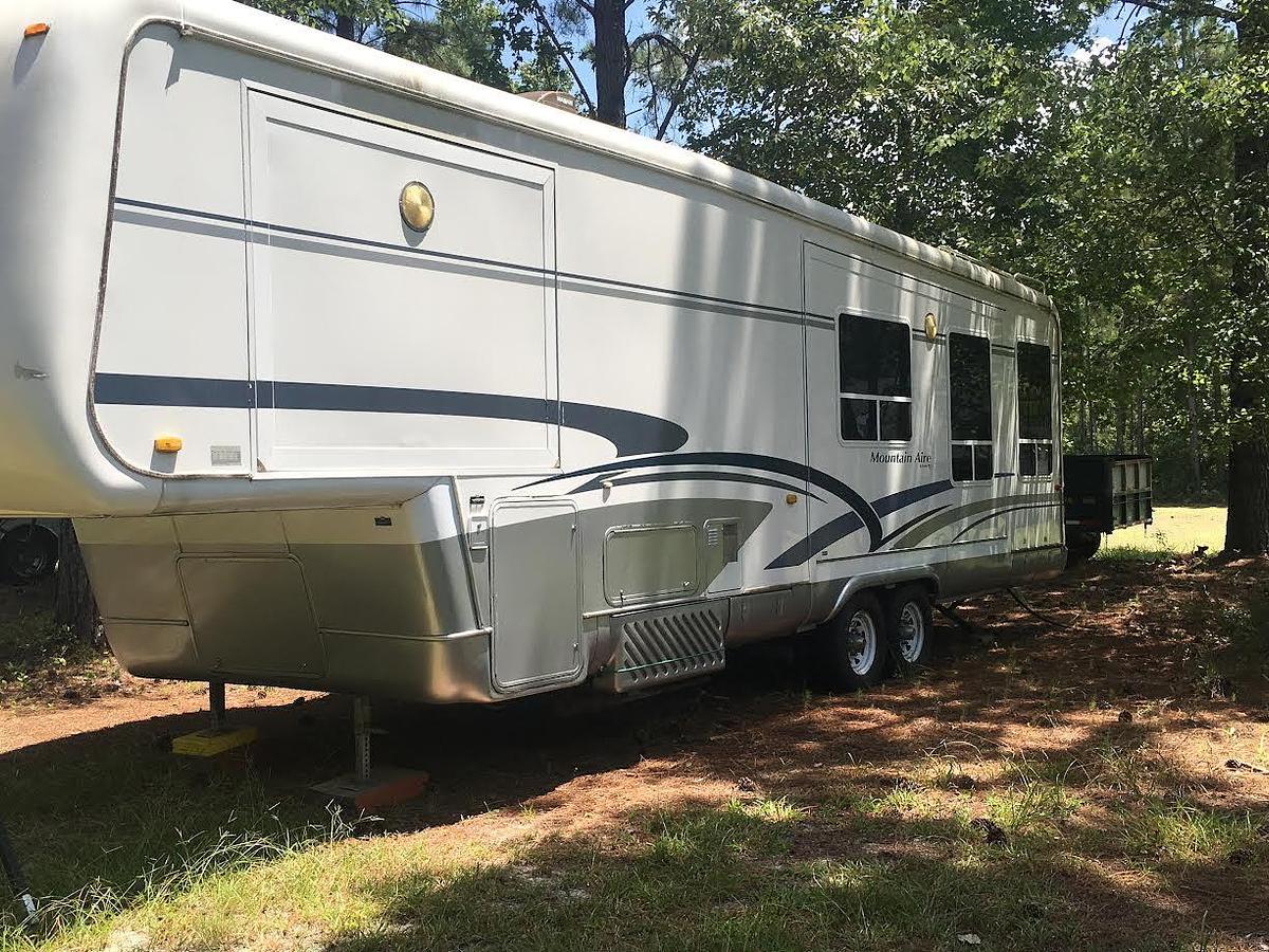 Used 2001 Newmar Mountain Aire 34RDCK Fifth Wheel