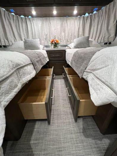 Used 2024 Airstream Classic 30RB