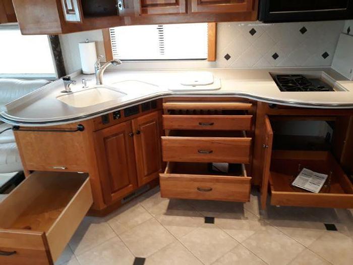 Used 2004 Monaco Executive 40PBT