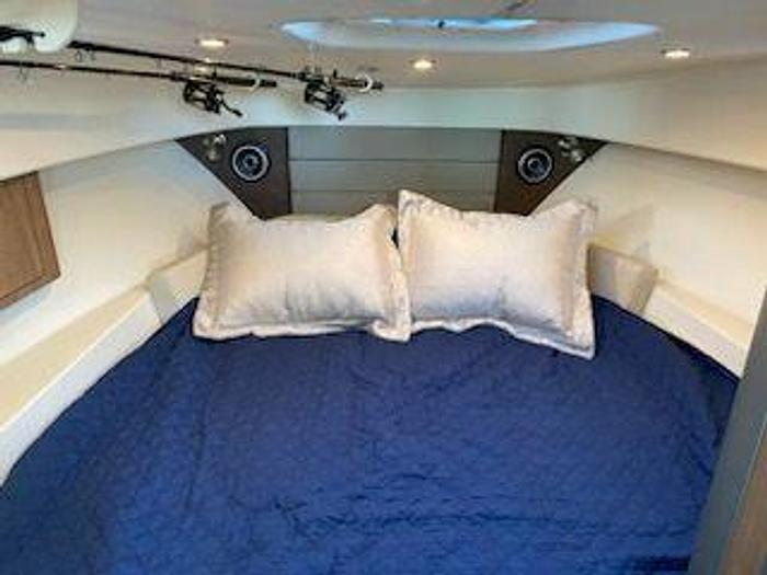 Used 2020 Boston Whaler 315 Conquest Pilot House