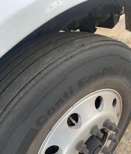 Used 2015 Volvo VNL64T300