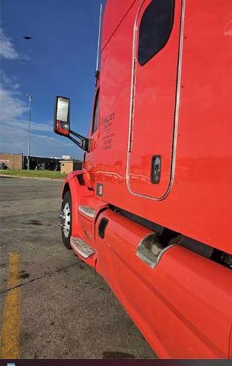 Used 2017 Peterbilt 579 Sleeper