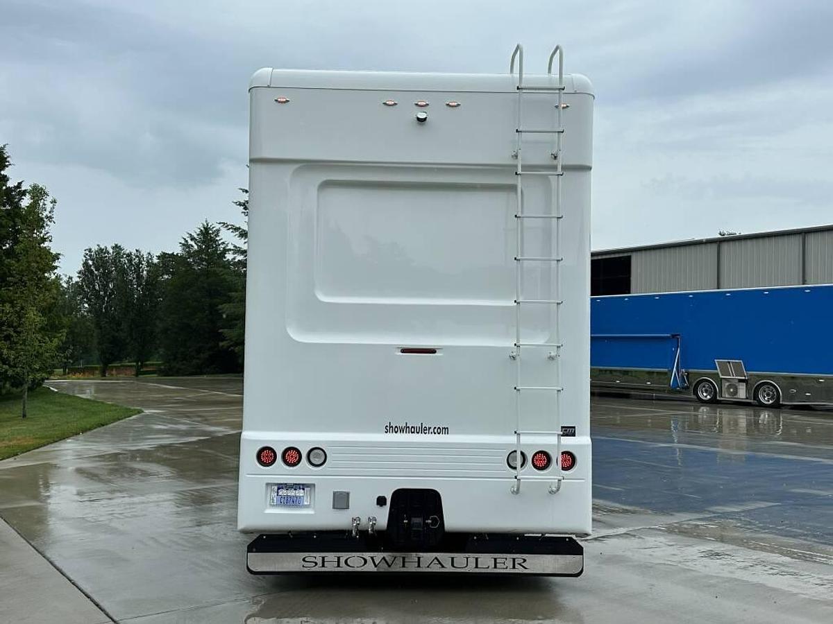 Used 2014 Show Hauler 36KTSSL Super C Motorhome