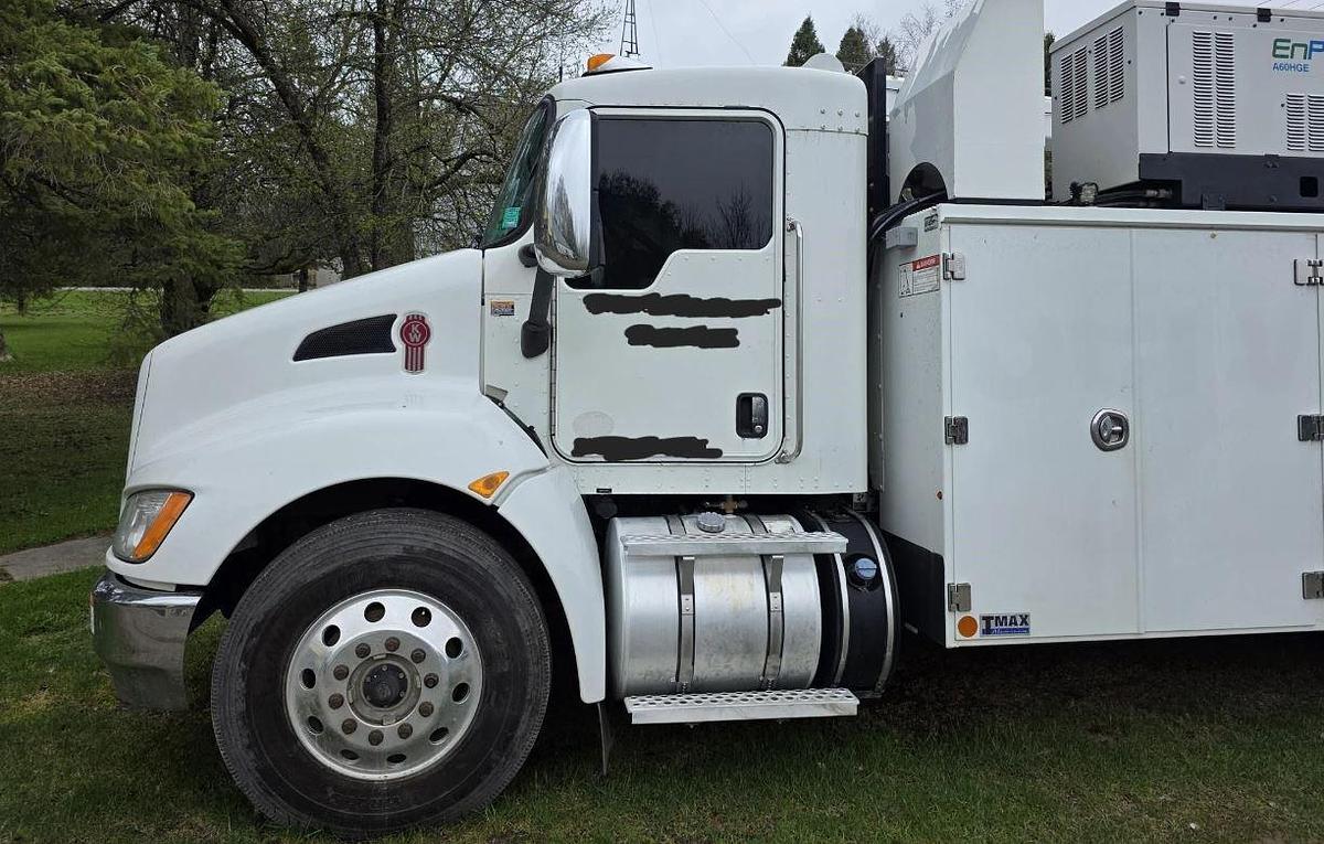 Used 2018 Kenworth T370