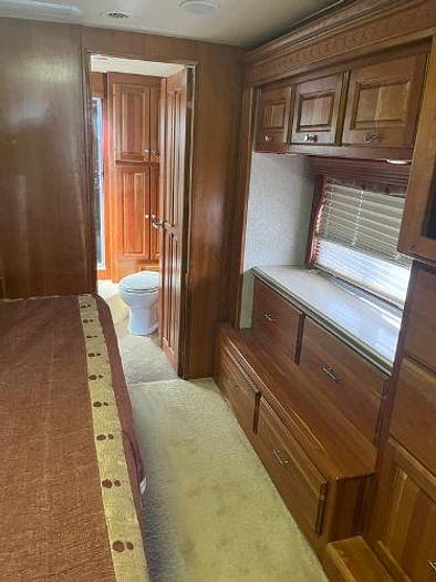 Used 2006 Monaco Camelot 42-DSQ