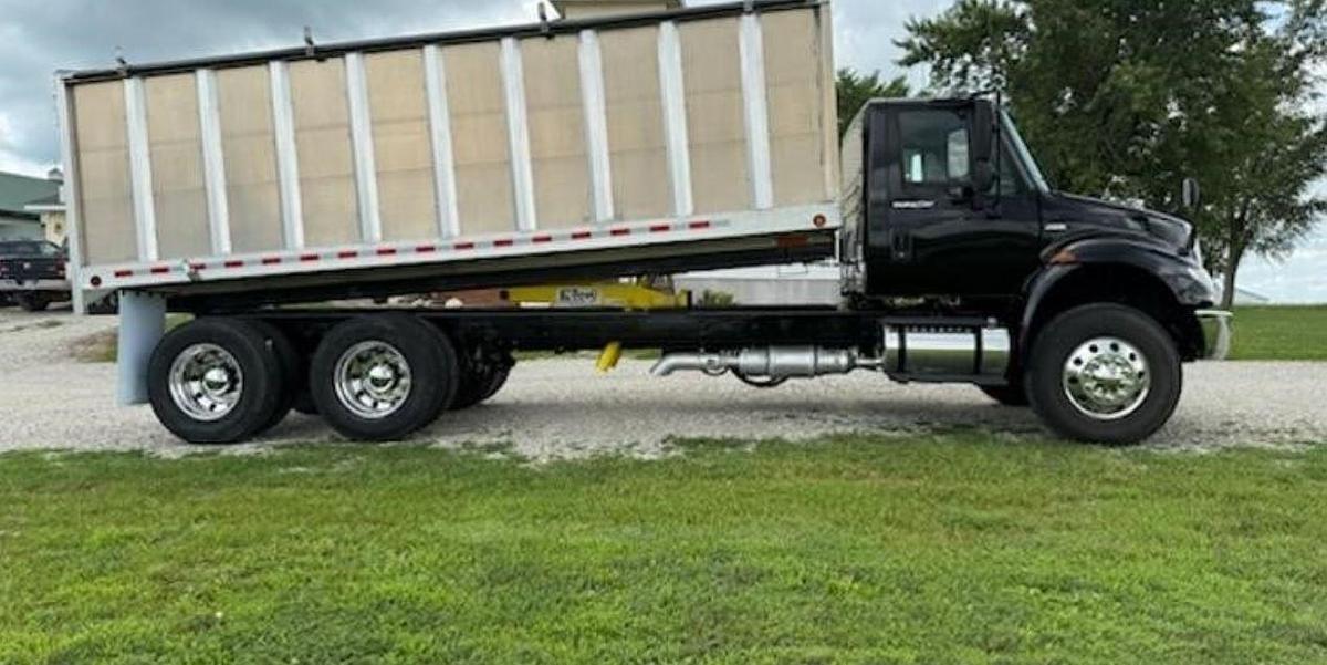 Used 2010 International Durastar 4400