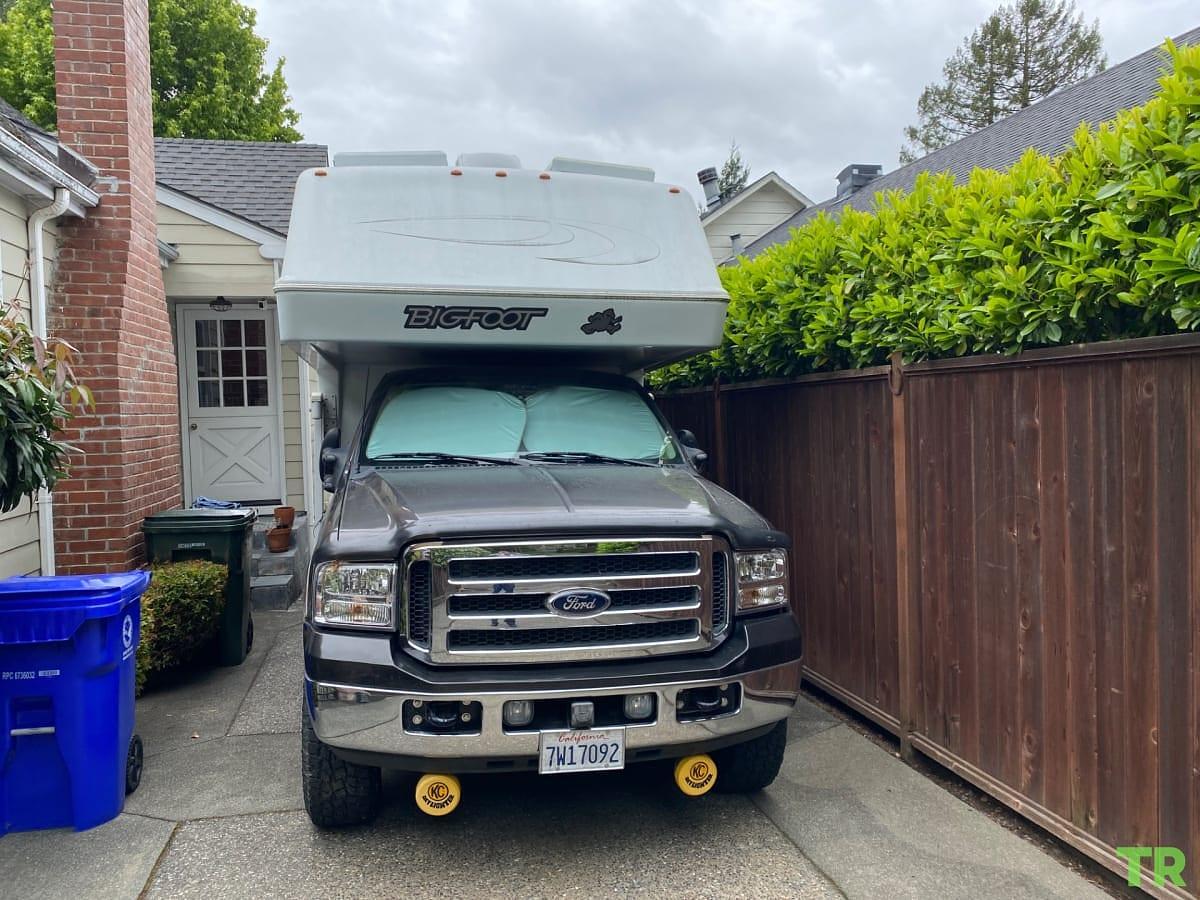 Used 2007 Bigfoot 24C10.4 Truck Camper | Four-Season | Solar Equipped | Generator | Dry Bath