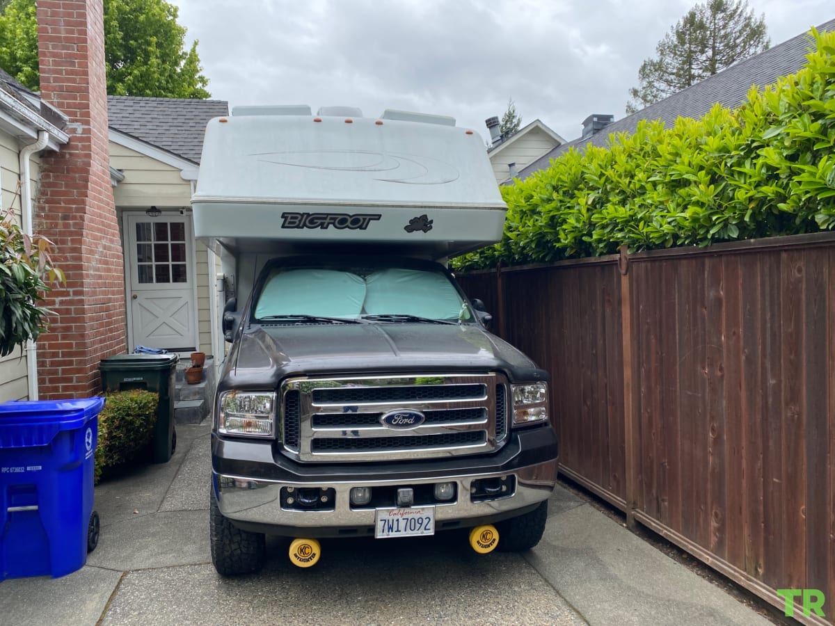 Used 2007 Bigfoot 24C10.4 Truck Camper | Four-Season | Solar Equipped | Generator | Dry Bath