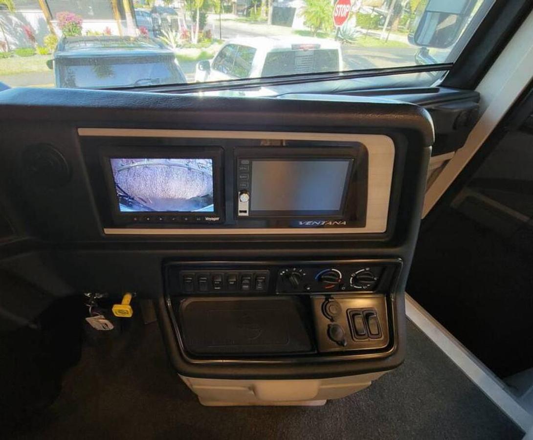 Used 2022 Newmar Ventana 4334