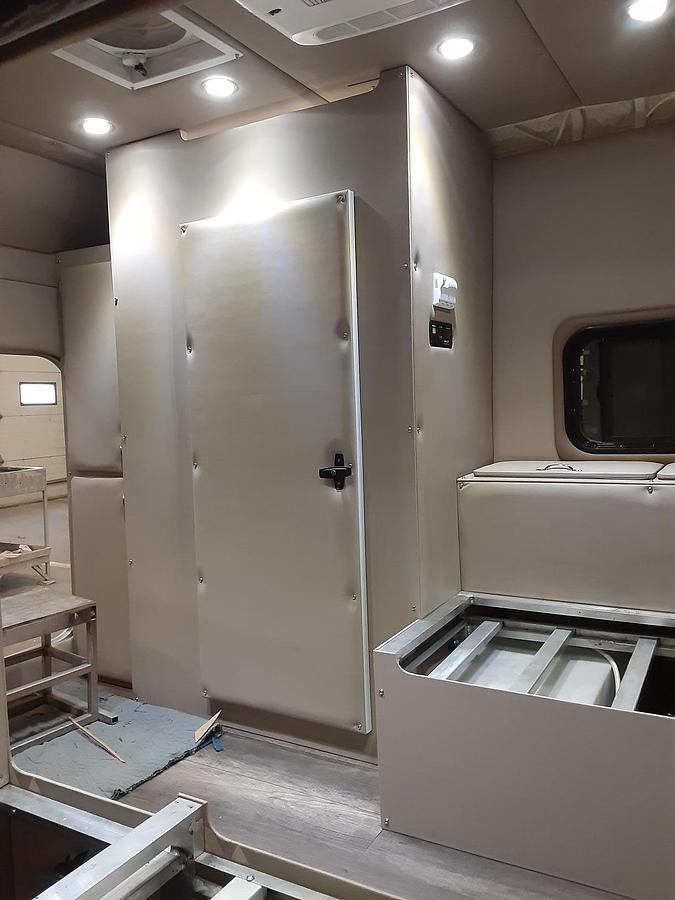 Used 2000 Kenworth W900 Conventional Sleeper Semi