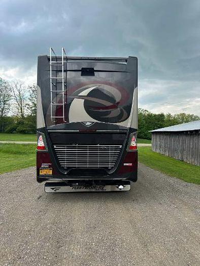 Used 2017 Fleetwood Discovery LXE 40G