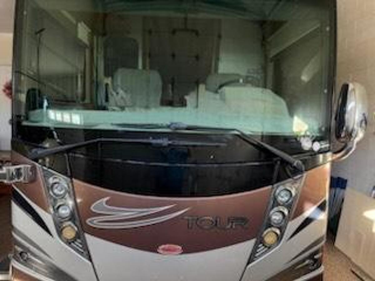 Used 2011 Winnebago Tour 42QD Class A Motorhome