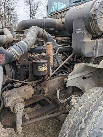 Used 1998 INTERNATIONAL 9400 with Mulch Blower