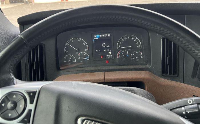 Used 2022 Freightliner CASCADIA 126