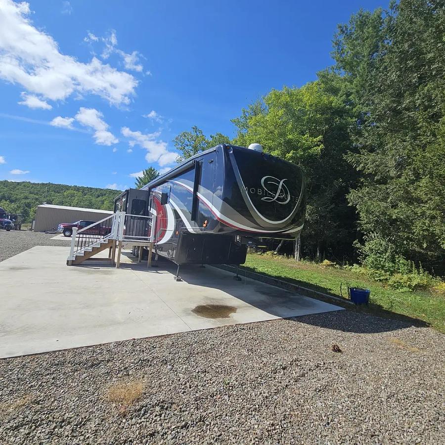 Used 2019 DRV Mobile Suite 44 Houston Fifth Wheel