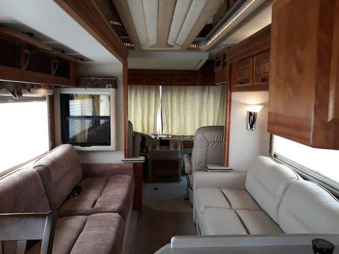 Used 2004 Monaco Executive 40PBT