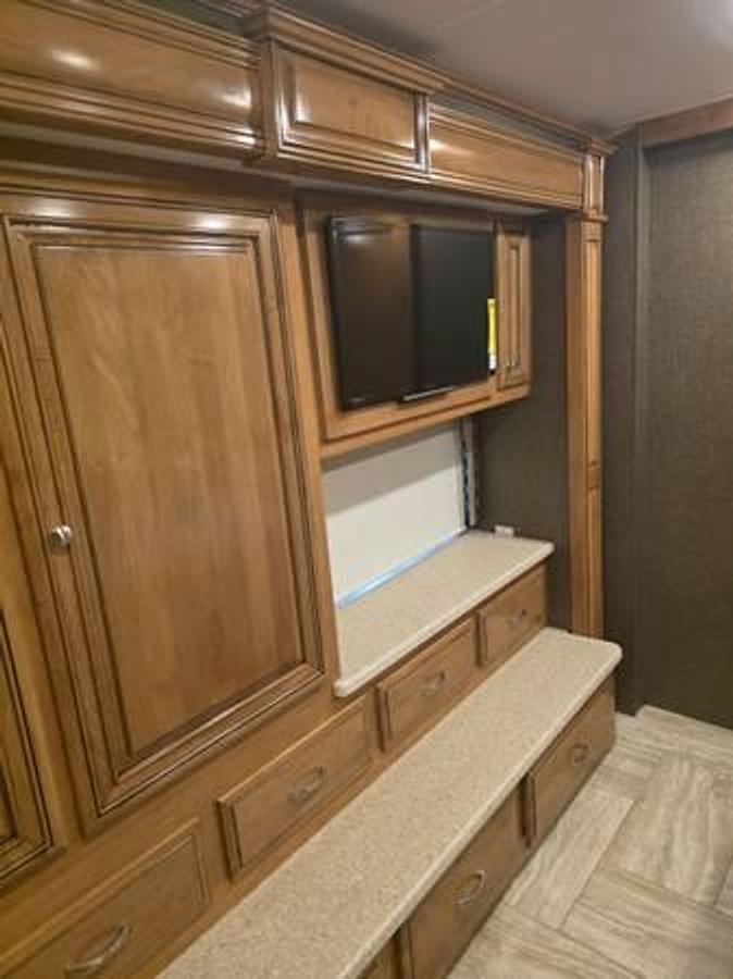 Used 2016 Thor Tuscany Xte M-40ax