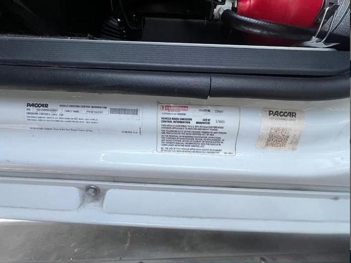 Used 2024 Kenworth W990