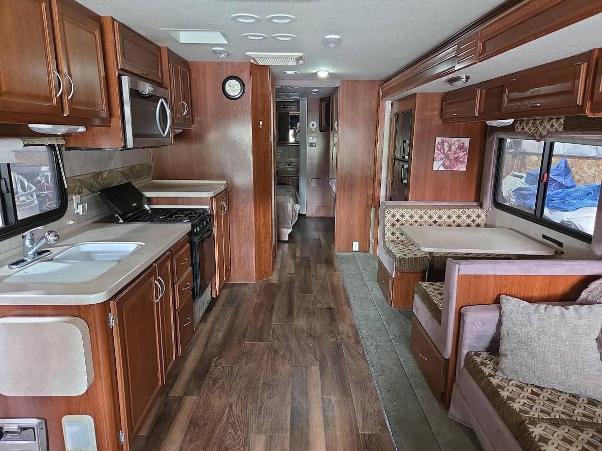 Used 2007 Fleetwood Bounder