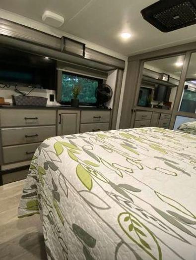 Used 2022 Keystone Montana Legacy 3781RL