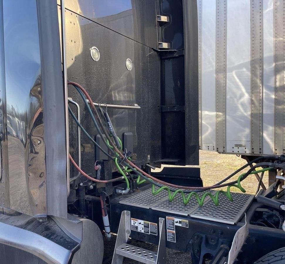 Used 2009 Mack Granite GU813 Grapple Truck