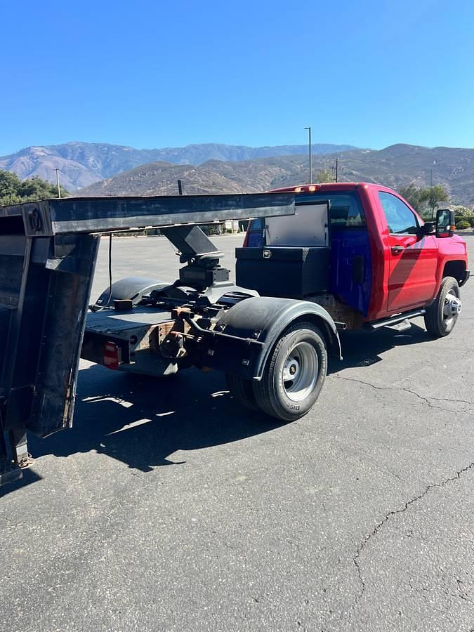 Used 2015 Chevrolet Silverado 3500 with Fifth Wheel Attachment