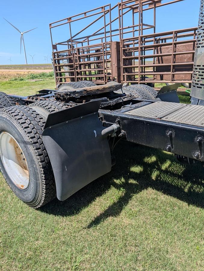 Used 2010 International Prostar Day Cab Semi Truck