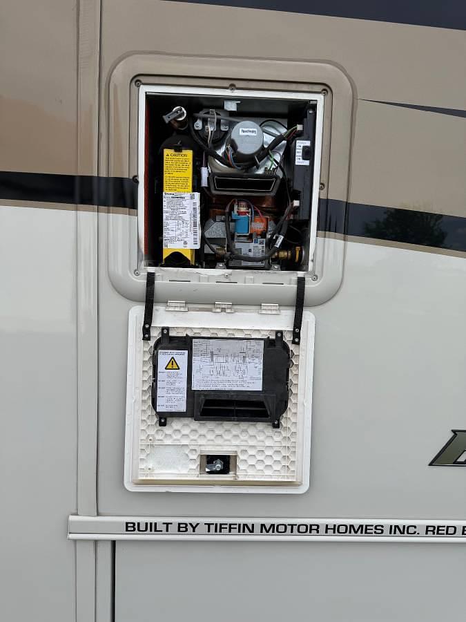 Used 2021 Tiffin Motorhomes Allegro Breeze 33BR Class A Motorhome