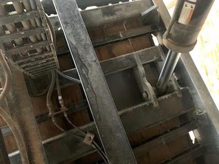 Used 2016 Landoll 440A