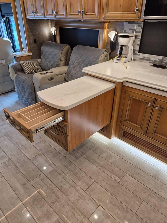 Used 2021 Tiffin Phaeton 40QBH Class A Motorhome