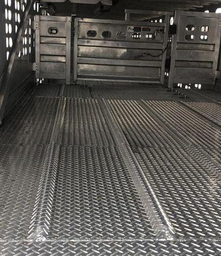 Used 2016 Wilson PSDCL-402 Livestock Trailer