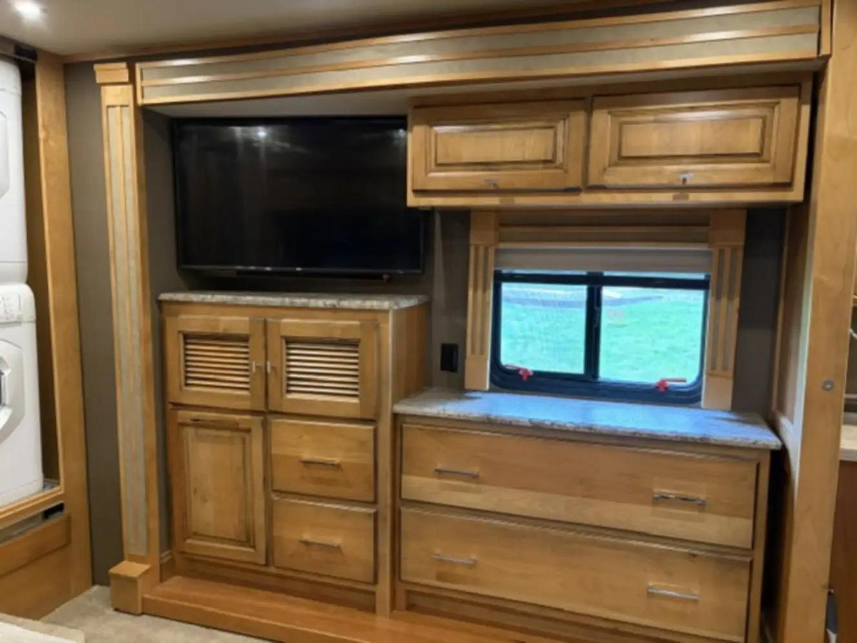 Used 2019 Tiffin Allegro Red 37PA