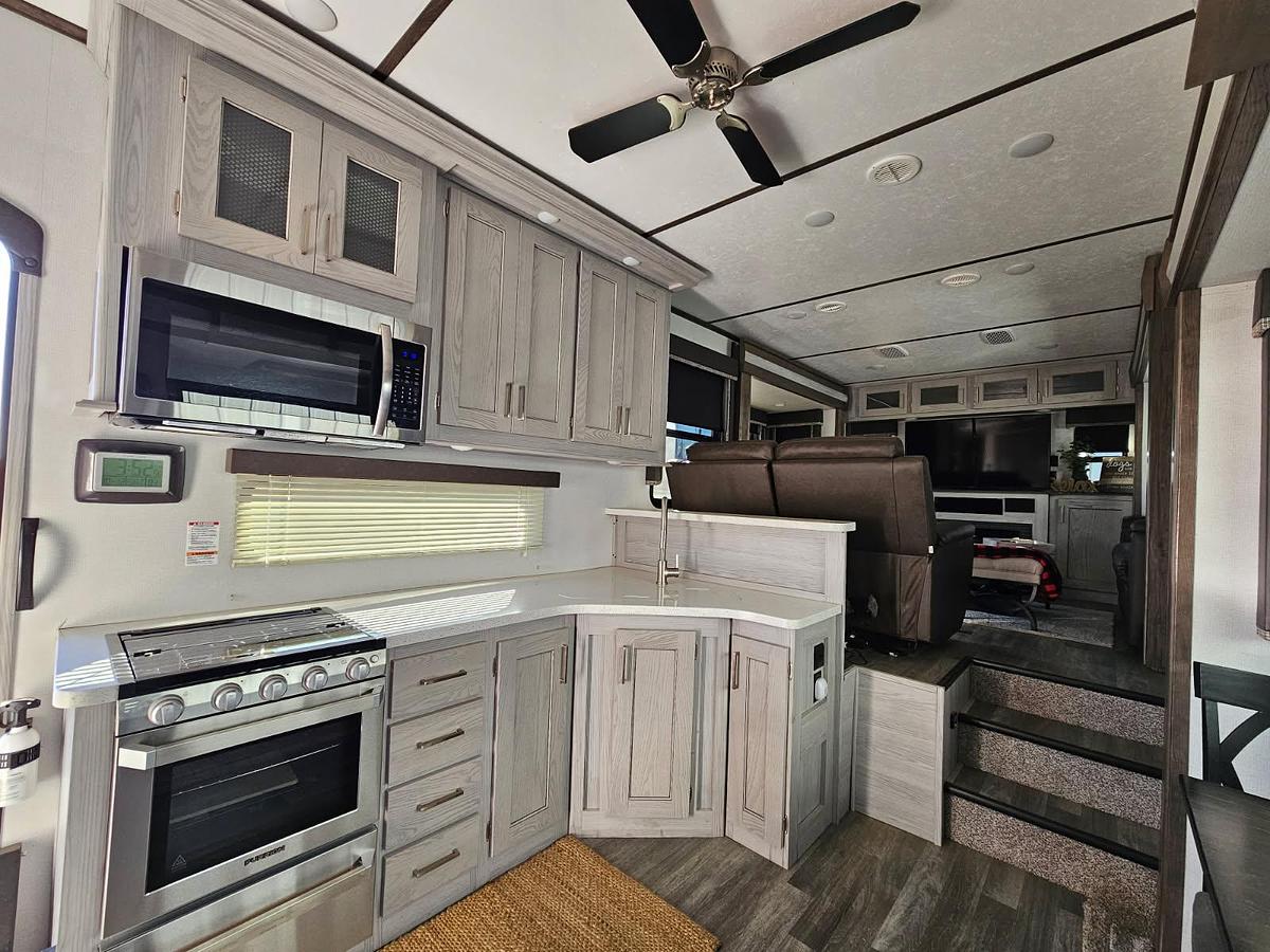 Used 2020 Keystone Montana High Country 373RD