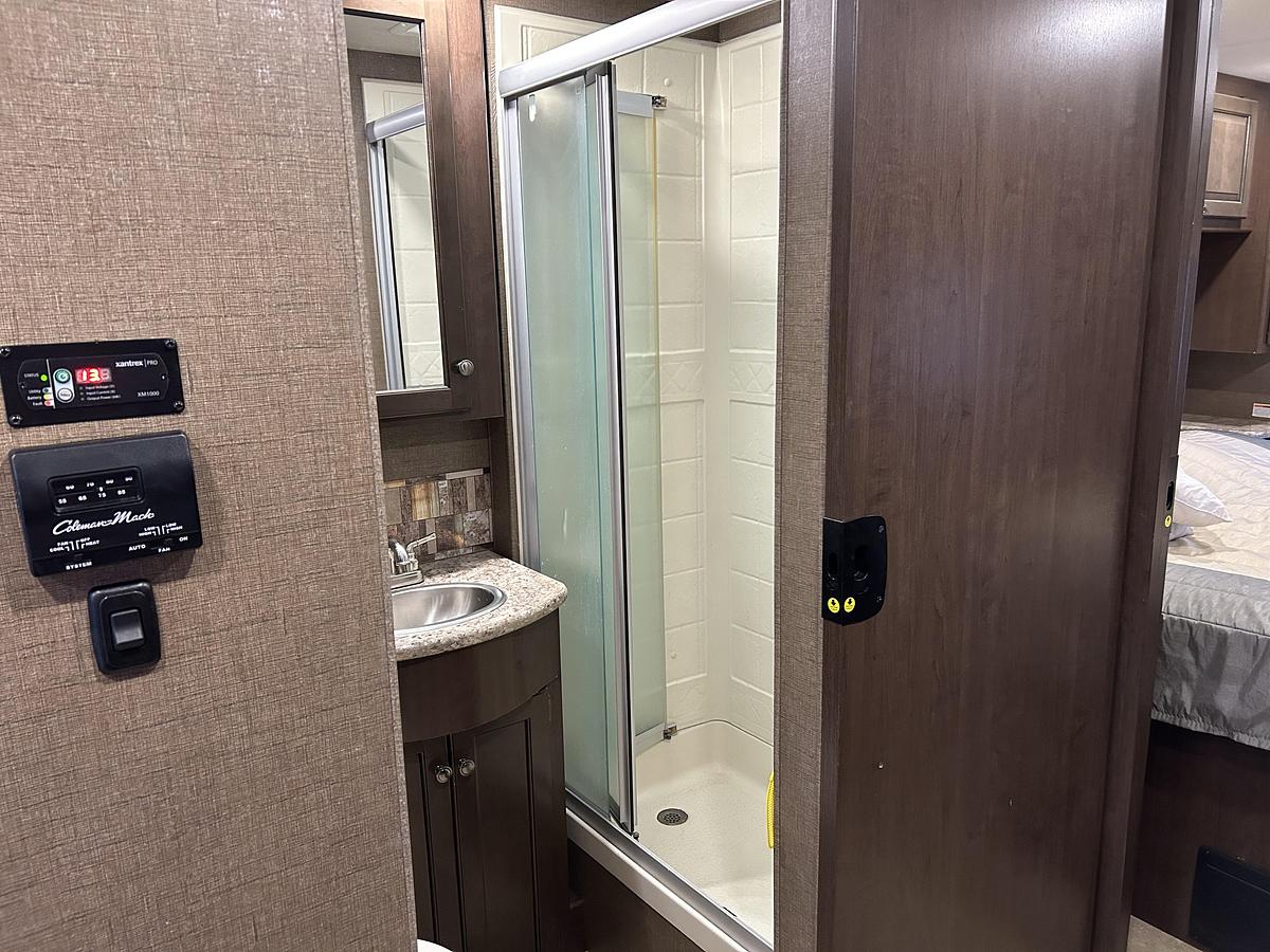 Used 2018 Thor Motor Coach Windsport 29M